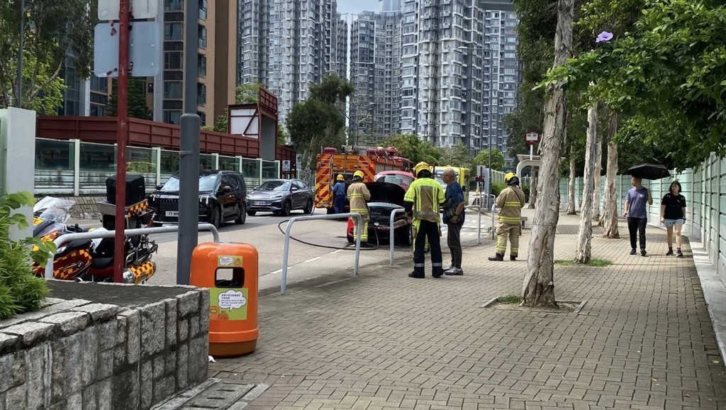 消防到場將火撲熄。網圖 消防到場將火撲熄。網圖