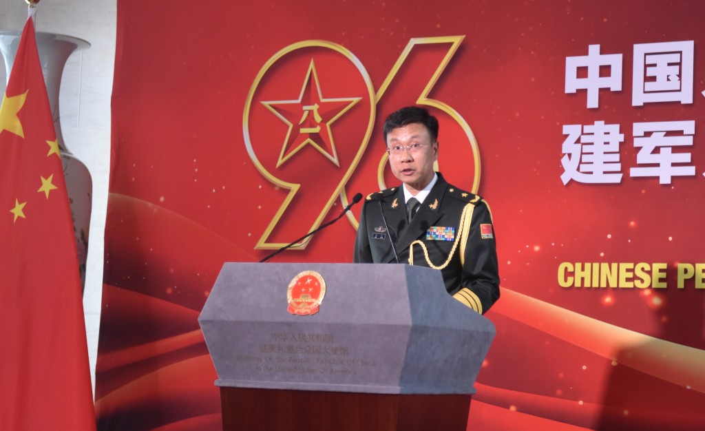 中国柱驻美武官刘展少将。