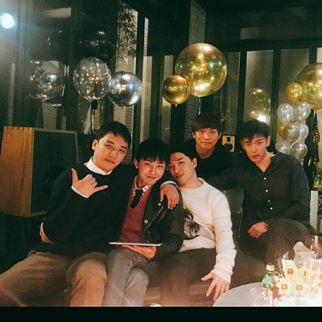 韩国天团BIGBANG近年接连有成员犯官非而迟迟未能合体回归。