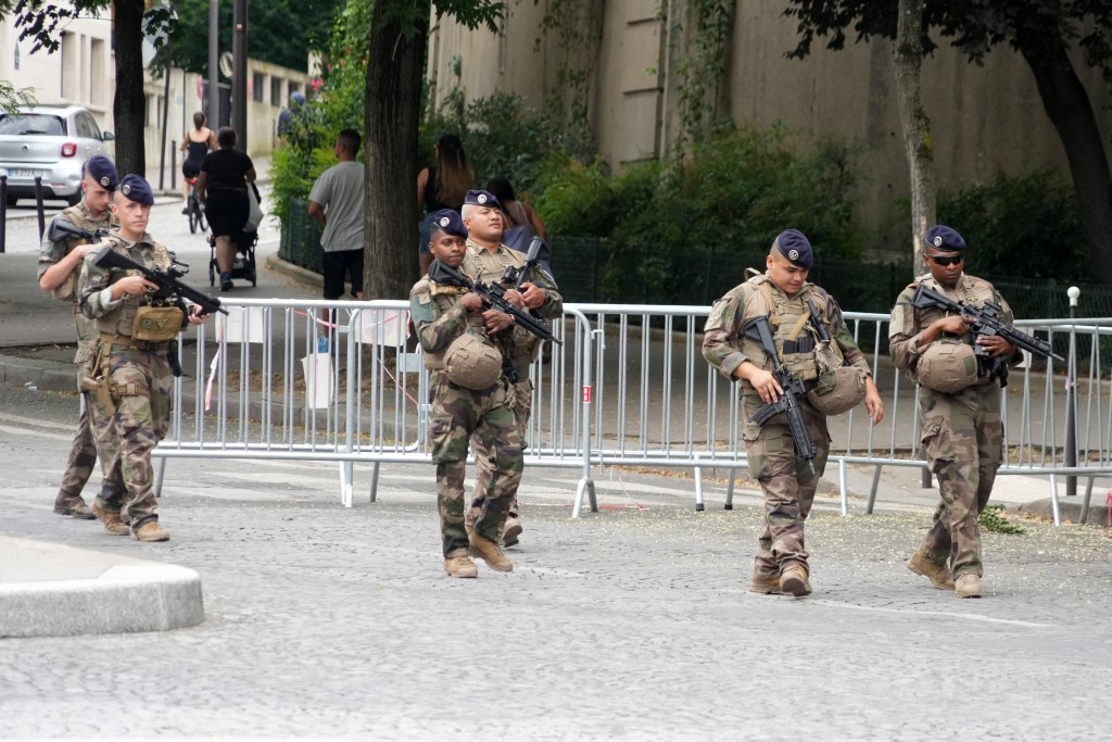 警方加強巴黎奧運保安。路透社
