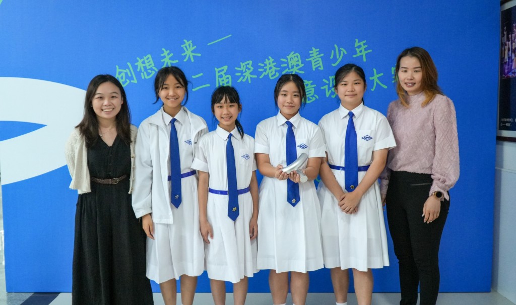 香港嘉諾撒聖瑪利書院獲獎學生與指導老師