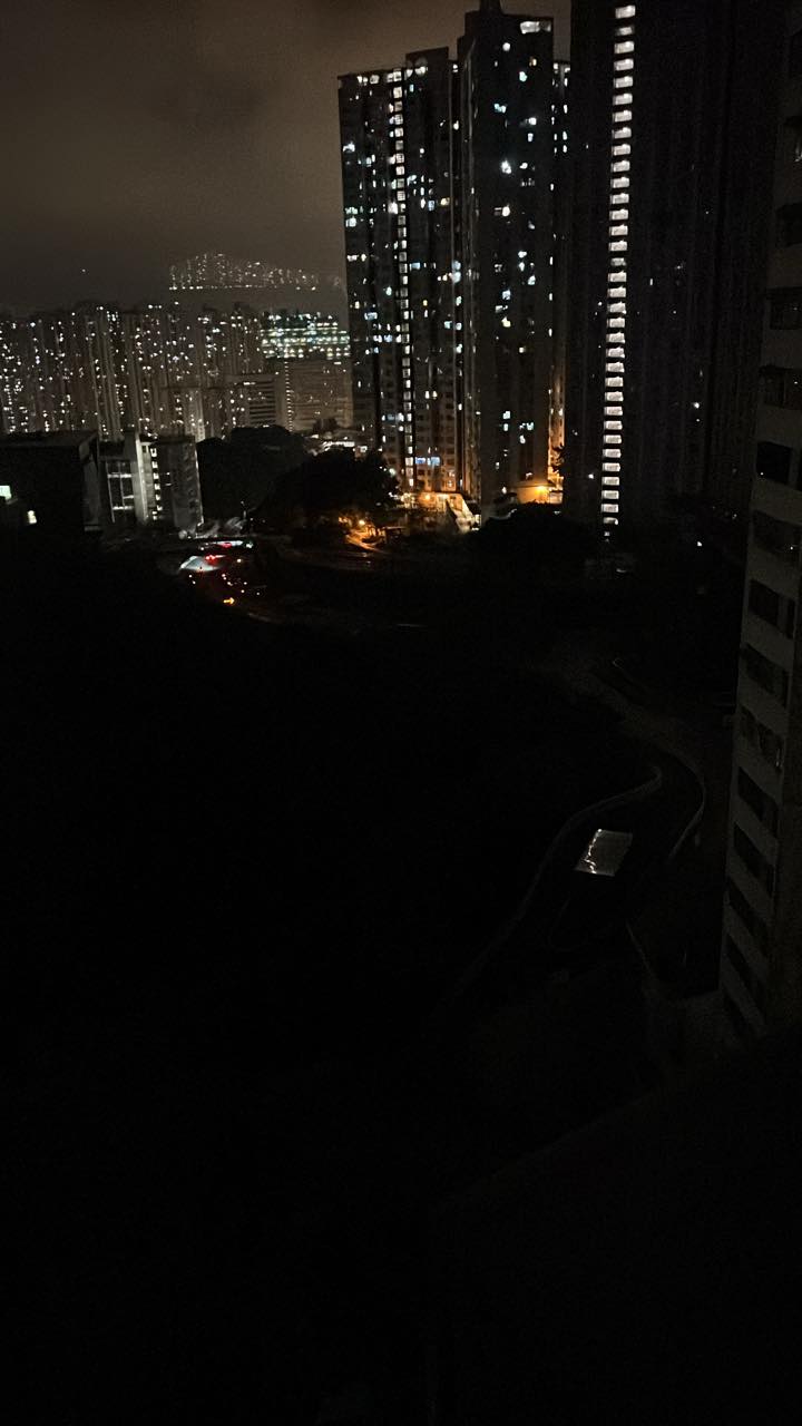 網上圖片可見，停電後現場一帶漆黑一片。Facebook 青衣街坊吹水會圖片