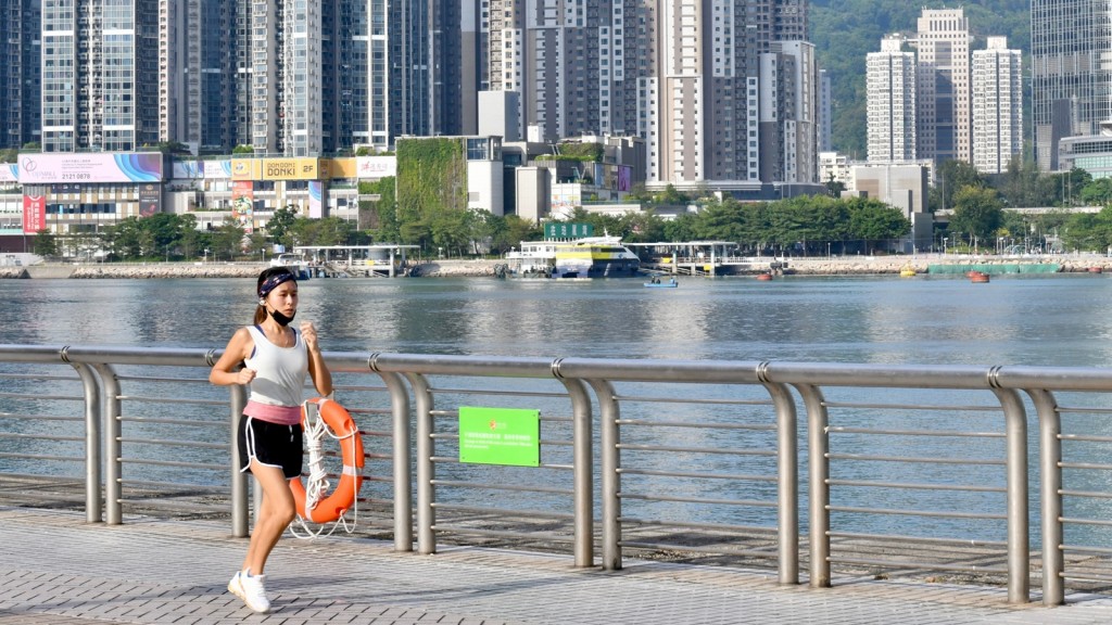 新冠转阴之后，要有计划地恢复正常的运动，不宜操之过急。