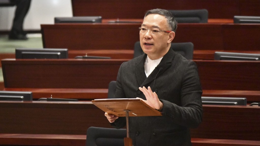 謝偉俊關注近日有商業用地以低價批出造成的影響。資料圖片