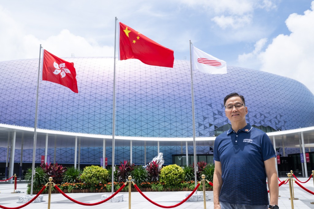 啟德體育園總監（保安及關鍵電腦系統）余達松獲政府頒發獎狀，以表揚他對第十五屆全國運動會及全國第十二屆殘疾人運動會暨第九屆特殊奧林匹克運動會籌備工作的貢獻。 
