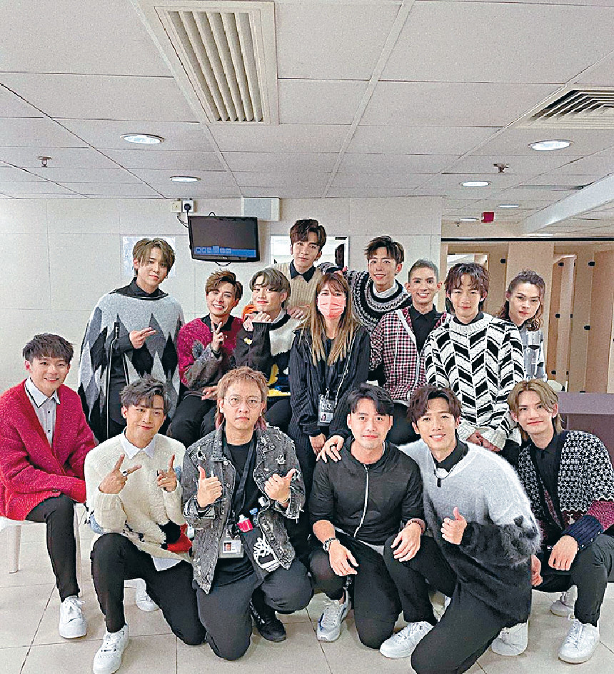 ■Lydia與MIRROR各成員都好老友。 ■Lydia與MIRROR各成員都好老友。