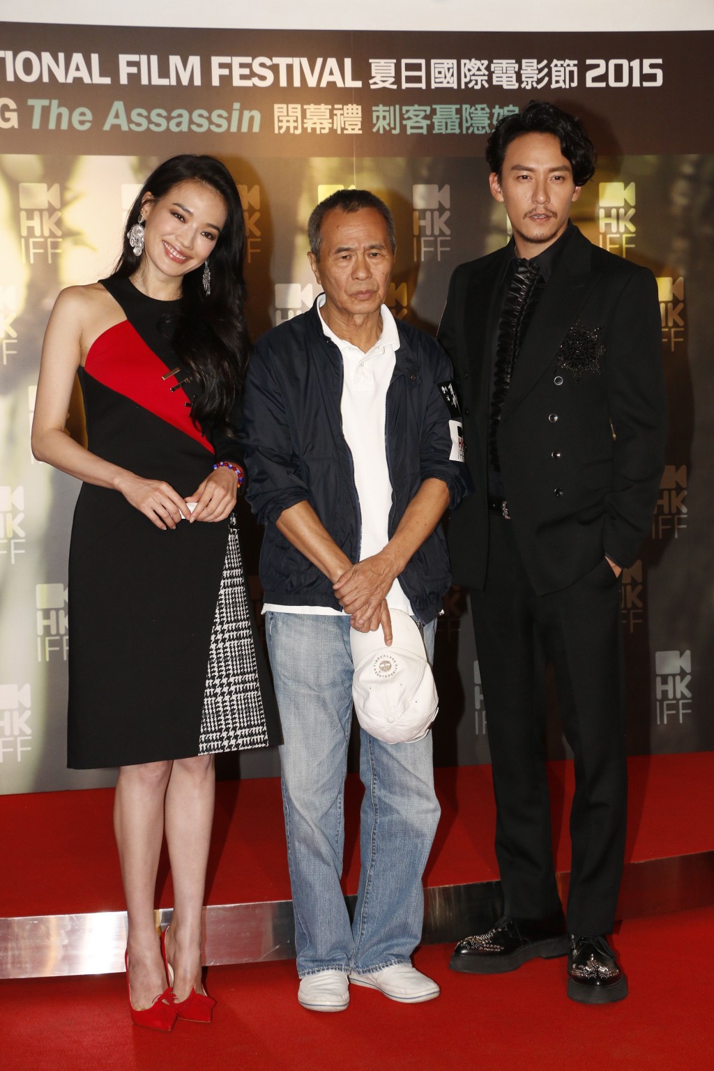 （左起）舒淇、导演侯孝贤及台湾男星张震。