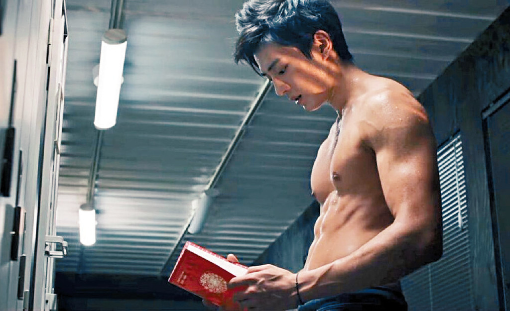 ■練得一身肌肉的真劍佑，正在荷里活發展。
