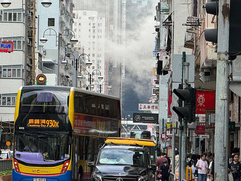 現場一度濃煙密佈。伍俊瑜議員提供