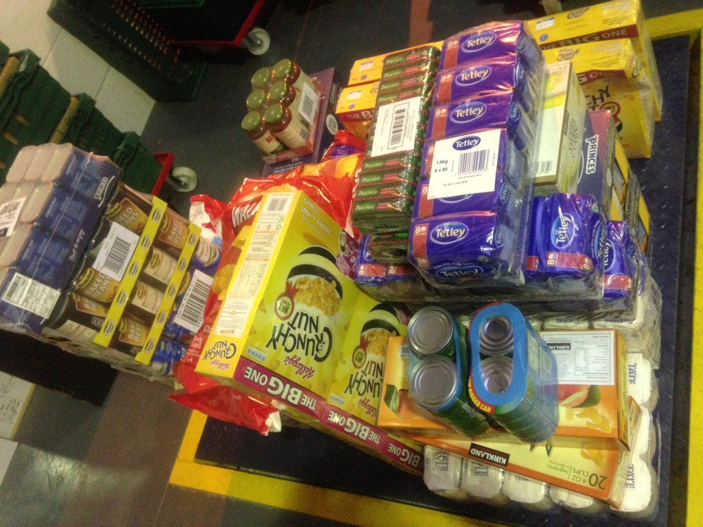 食物银行经常收到不同物资。网上图片