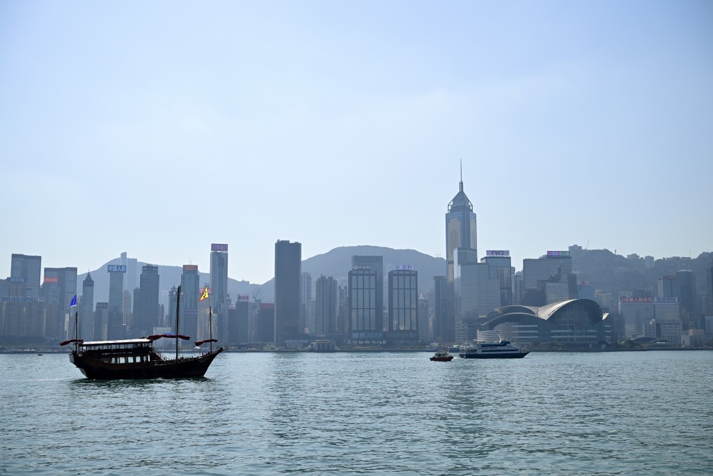 天文台預料周三至周五（7至9日）早上天氣寒冷，市區最低氣溫在11°C左右。資料圖片