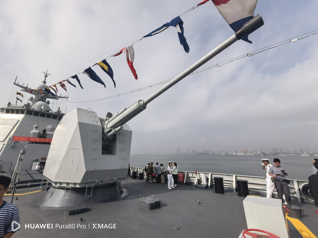 南寧艦的130毫米艦炮。微博