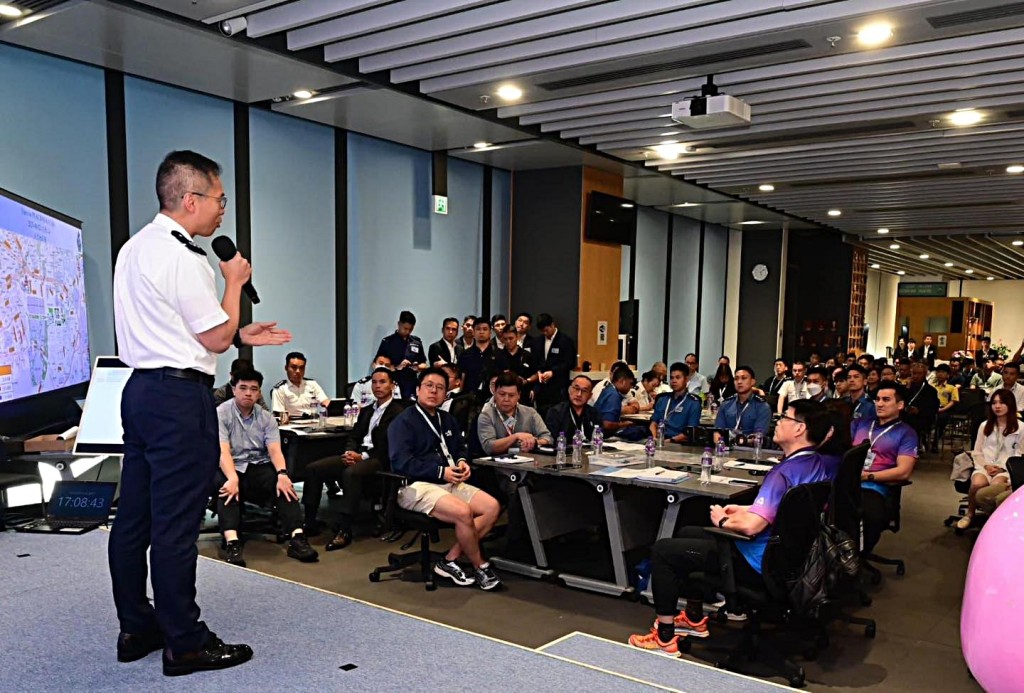 「定海」的跨部門桌上演練。fb：香港警察