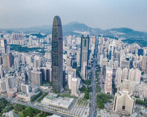 深圳一些地方的價格已脫離了居住屬性,房產買賣變成純粹的市場炒作行為。新華社資料圖片