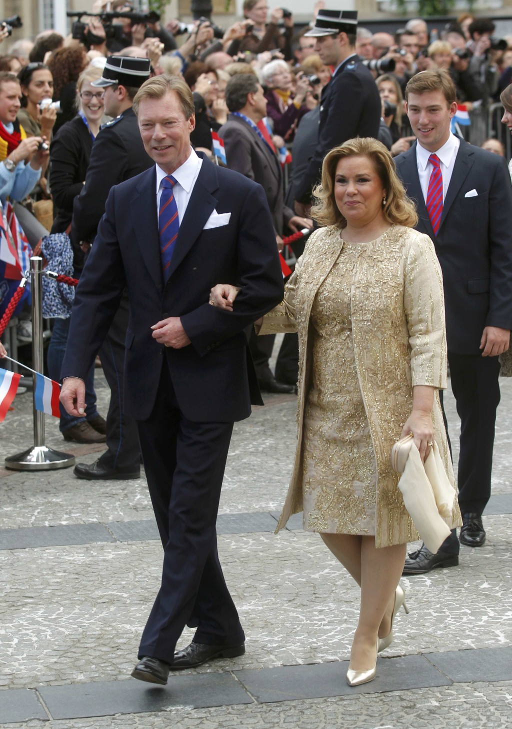卢森堡大公亨利（Henri）与夫人玛丽亚特丽莎（Maria Teresa）出席儿子纪尧姆大公储的婚礼。 路透社卢森堡大公亨利（Henri）与夫人玛丽亚特丽莎（Maria Teresa）出席儿子纪尧姆大公储的婚礼。 路透社