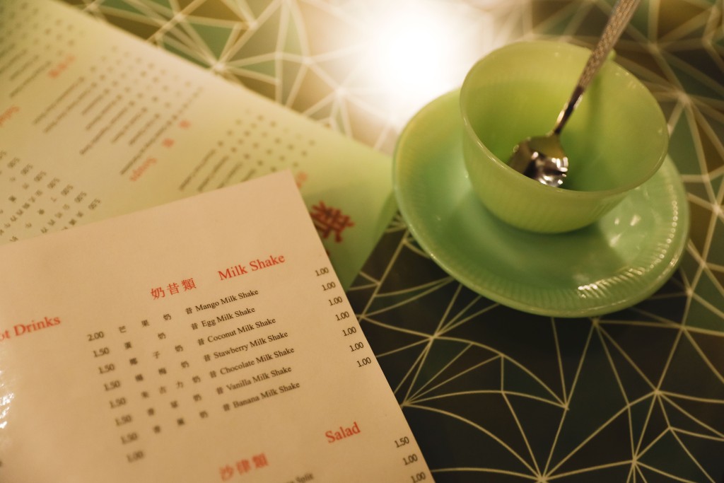 場景由餐廳裝潢至餐具,都能重現電影的感覺。