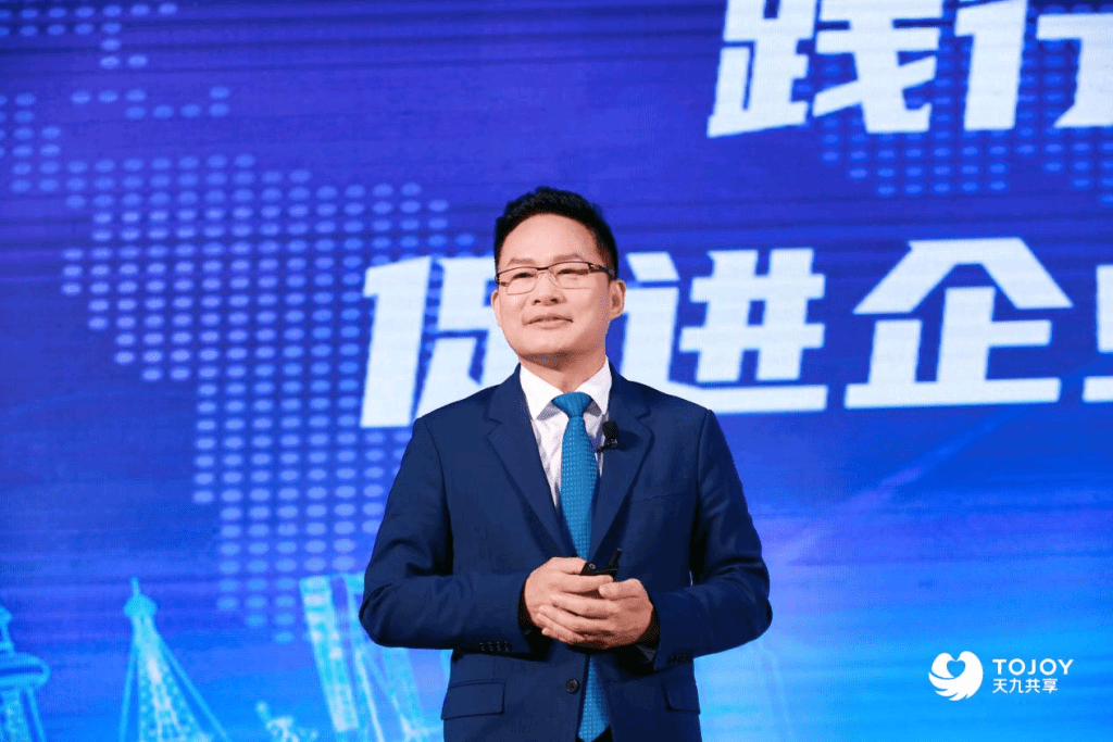 招股文件显示,天九企服董事长兼CEO戈峻曾任Intel、Apple、Nvidia三大科企的全球副总裁。 招股文件显示,天九企服董事长兼CEO戈峻曾任Intel、Apple、Nvidia三大科企的全球副总裁。