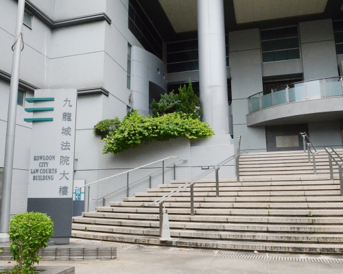 潮福蒸氣海鮮火鍋料理及其員工今日在九龍城裁判法院被判罰款5,000元及3,000元。 資料圖片
