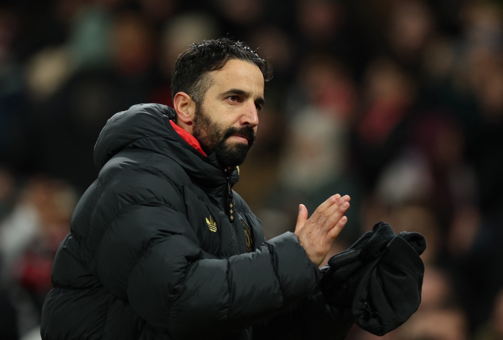 艾摩廉解释变阵的原因。路透社