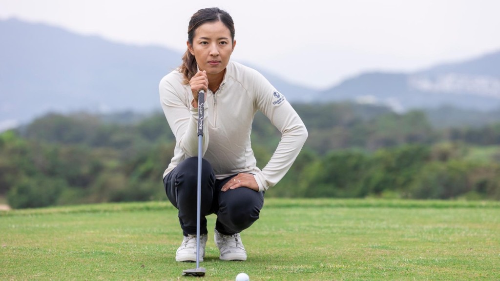 香港女子高尔夫球手陈芷澄接受《骏步人生》访问，从一枝杆说起。