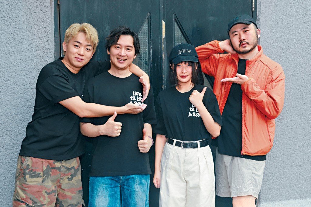 《三一萬能合》的4位演員出席拜神儀式。