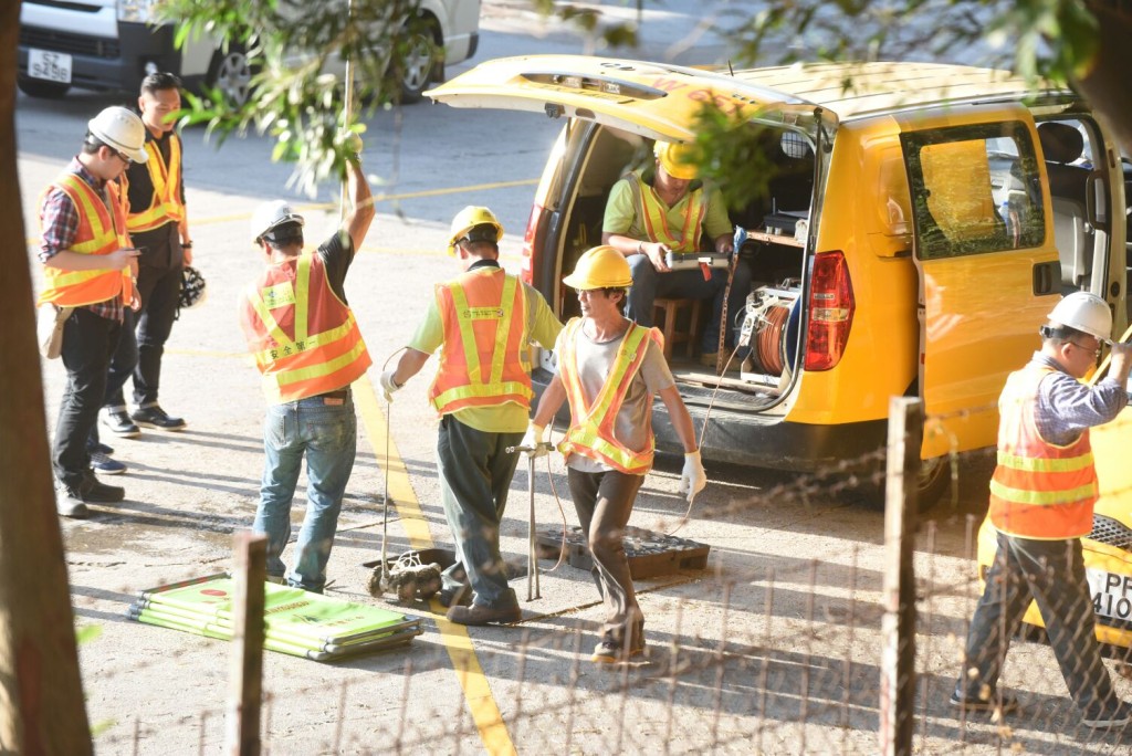 渠務署工人檢查渠道時發現骸骨