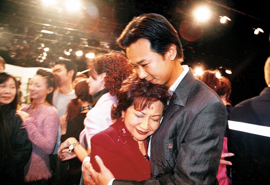 1999年演出最後一集《真情》，家燕媽媽喊住攬實盧慶輝。