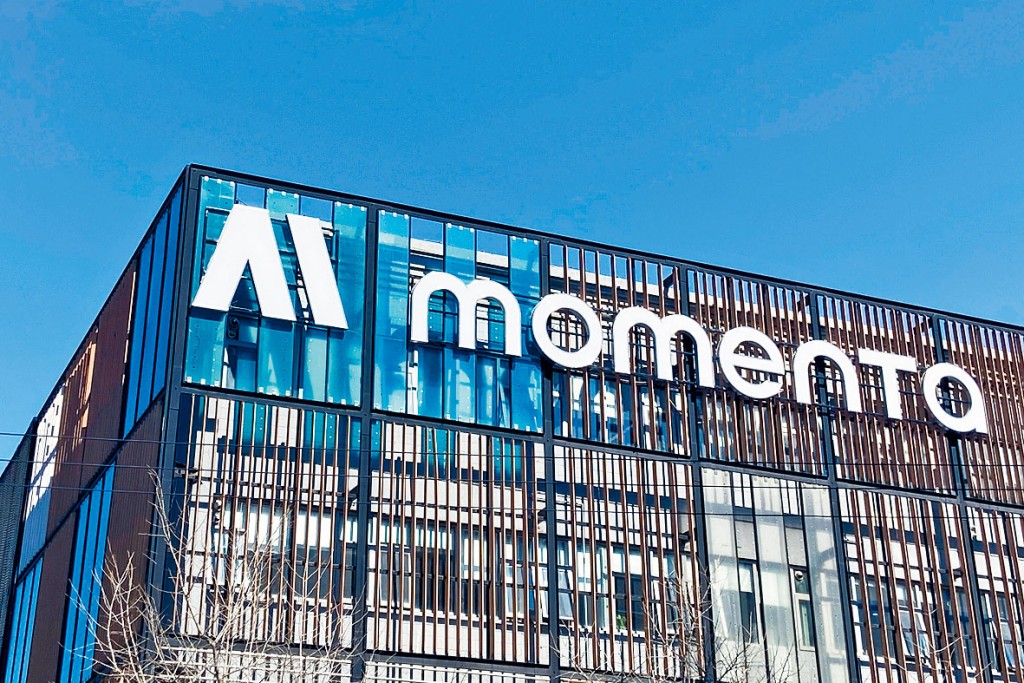 據外電報道，北京初速度科技考慮最早於今年在香港或美國上市。