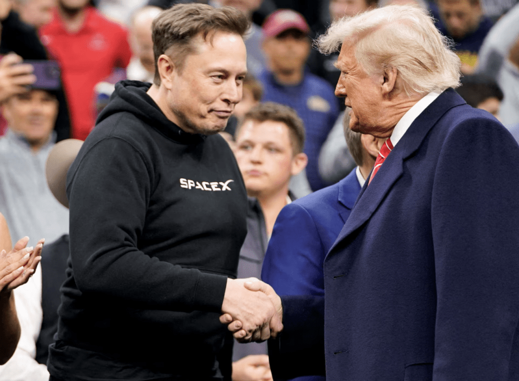 自馬斯克5月離開白宮後，他與特朗普曾因《大而美法案》爆發激烈爭執，一度導致二人決裂。路透社