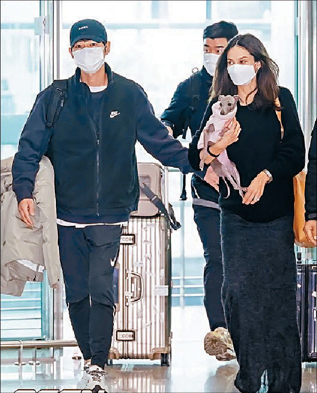 ■宋仲基和Katy上周齊出發到匈牙利拍新片。
