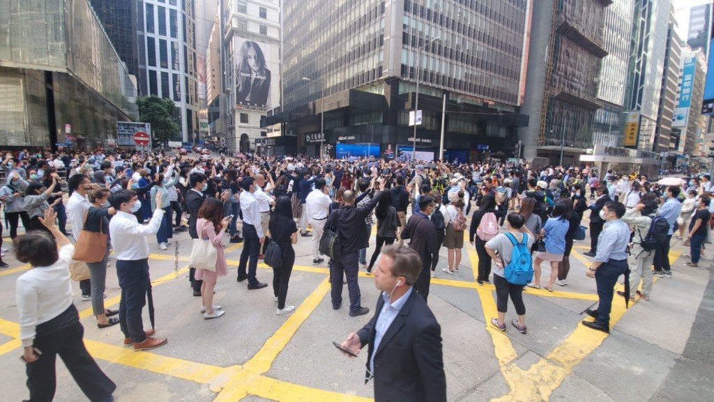 當日大批人士在中環集會覆蓋畢打街、德輔道中等重要道路。資料圖片