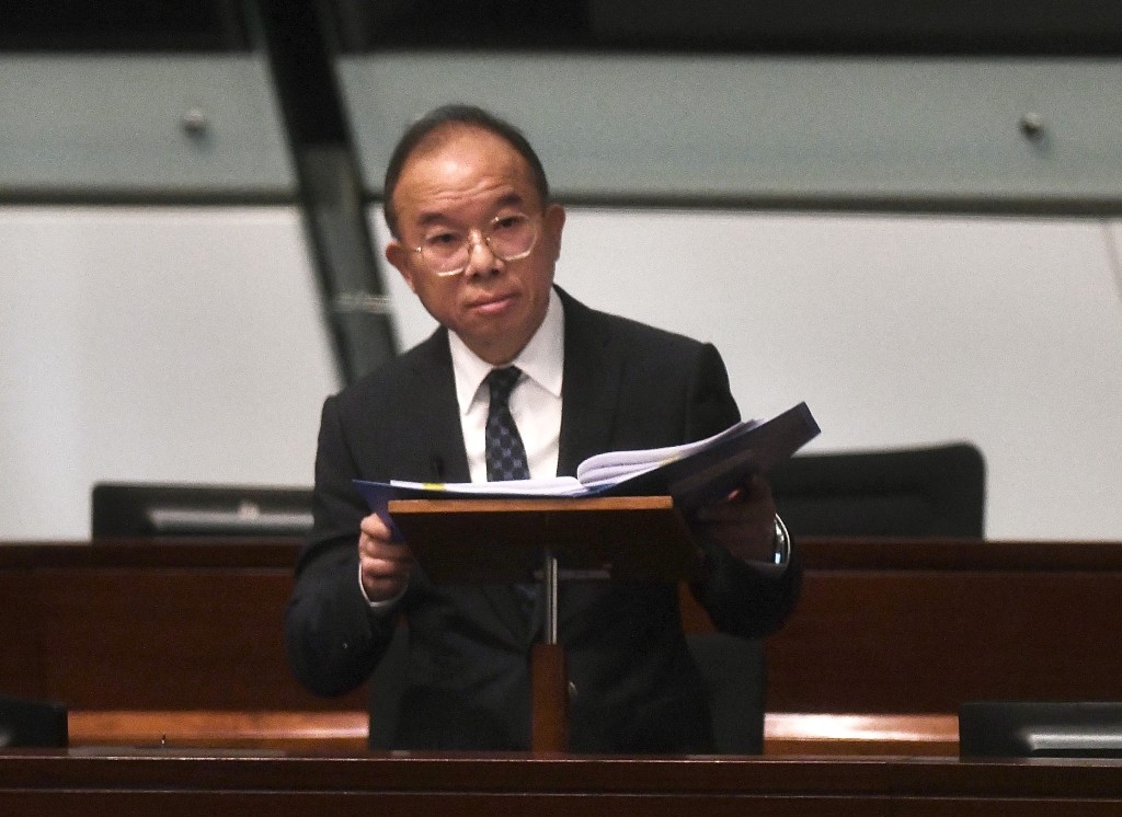 曾國衞認為否決草案,不代表香港法治受任何衝擊,亦看不到有任何憲制危機。 曾國衞認為否決草案,不代表香港法治受任何衝擊,亦看不到有任何憲制危機。