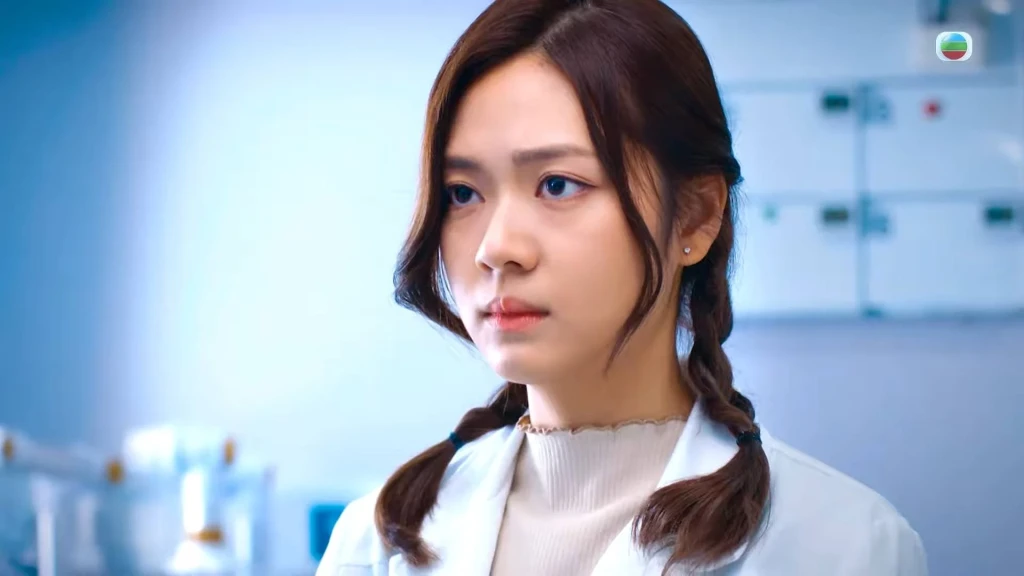 《你好，我的大夫》中游嘉欣饰演Hikaru唐韶光。