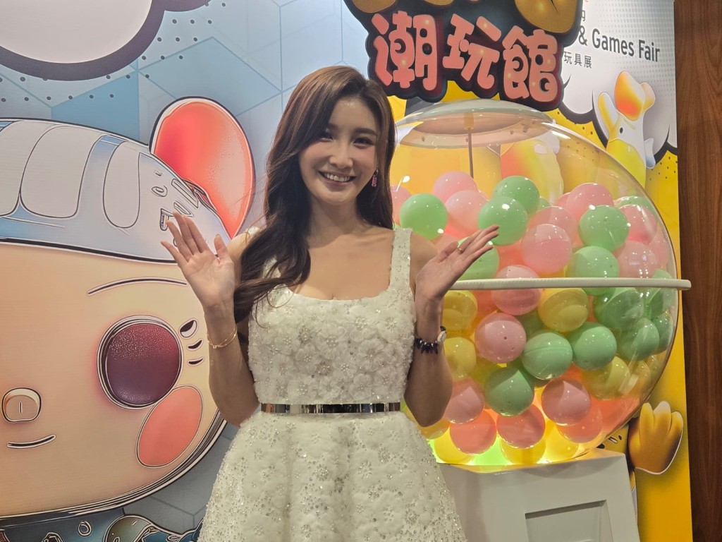 沈殷怡话自己跳舞手脚唔协调。