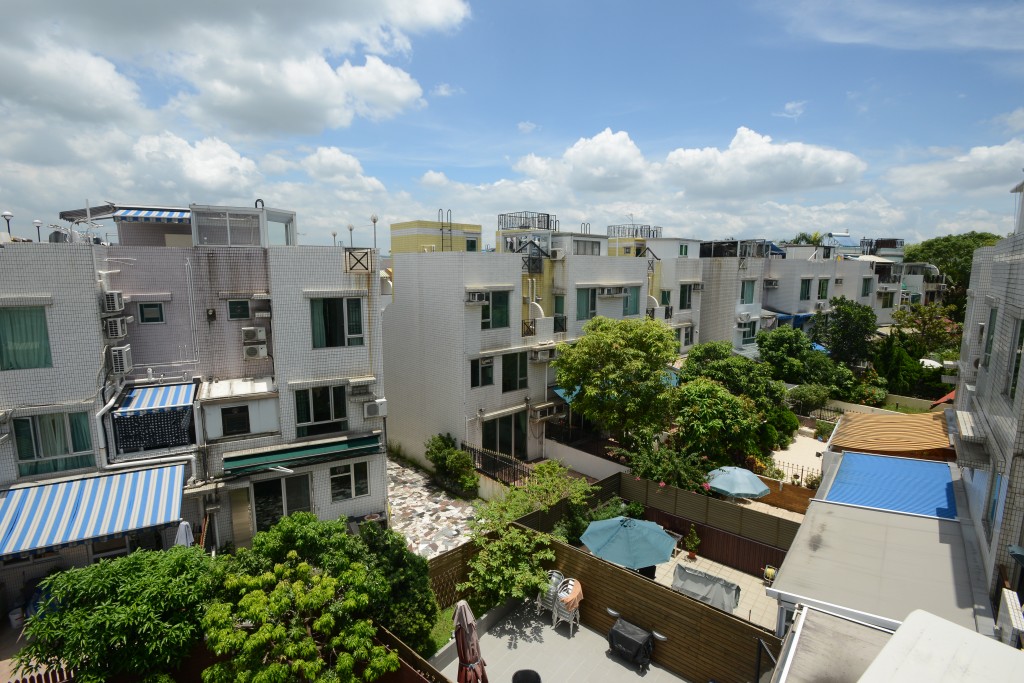 加州花园双号屋1308万获用家承接。