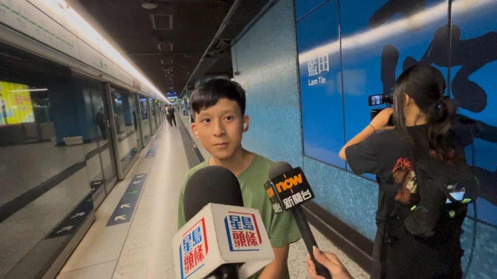 市民貝先生指當時港鐵人員指示尚算清晰。曾志恆攝 市民貝先生指當時港鐵人員指示尚算清晰。曾志恆攝