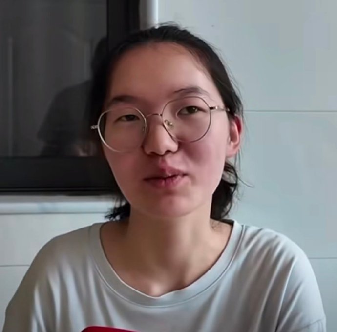 韩雅平苦学获高分的故事，在网络上成为佳话。