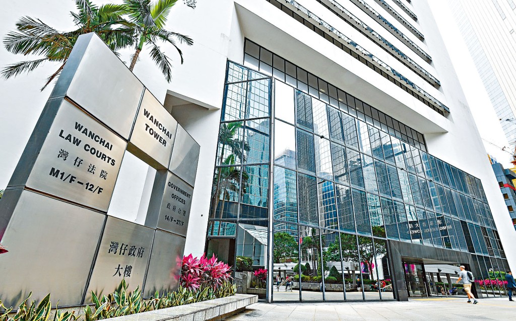 舞台燈光師昨於區域法院承認兩罪候判。