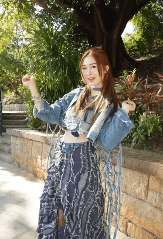 鍾雨璇曾是《尾二一屆口罩小姐》50強之一。鍾雨璇ig: ophelia_o3圖片