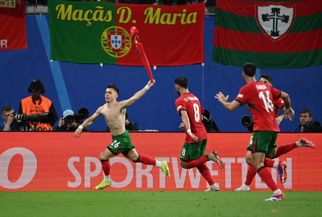 法兰斯高干斯卡奥补时为葡萄牙射入绝杀球。REUTERS