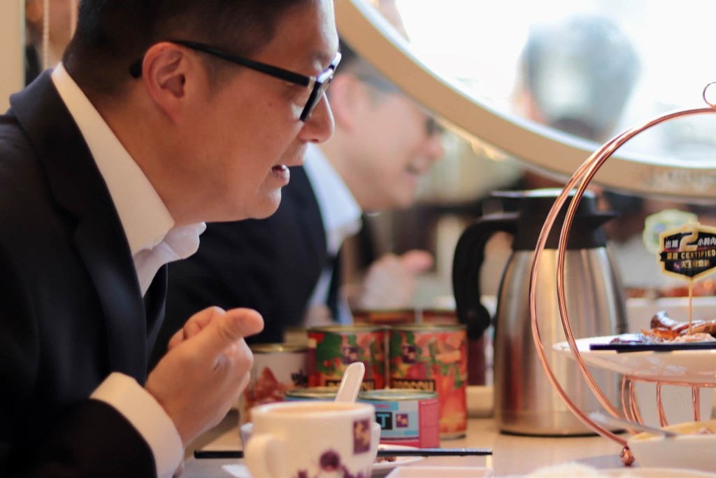 鄧炳強到港式燒味餐廳享用消費優惠。鄧炳強fb 鄧炳強到港式燒味餐廳享用消費優惠。鄧炳強fb