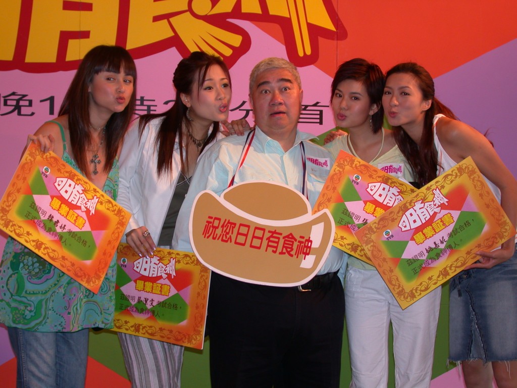 韬韬曾与TVB多位美女合作。
