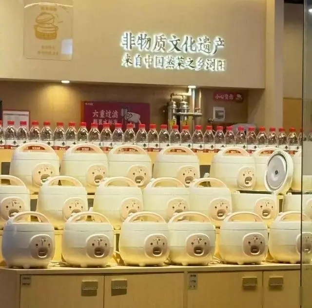 美的电饭煲凭“一张懵圈脸”红到韩国。