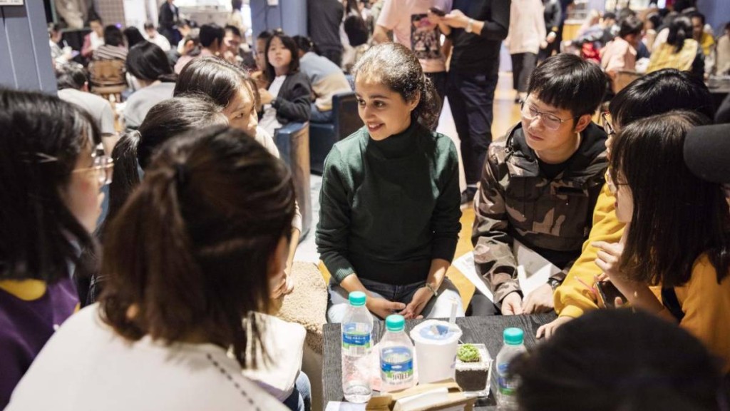 AI翻譯技術日趨成熟，令社會出現學習外語無用的擔憂。新華社