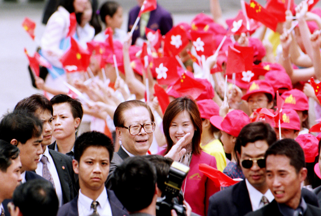 江澤民於2001年5月來港參加「財富」全球論壇。資料圖片