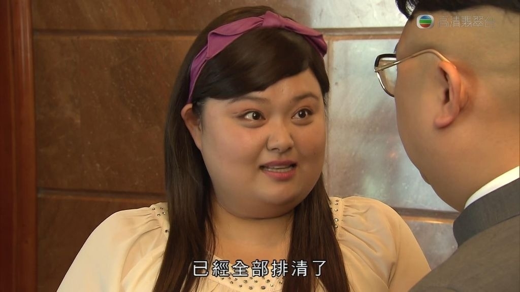 「细细粒」凭TVB剧集《老表，你好嘢》系列打开知名度。  ​
