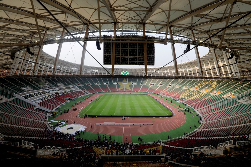 非洲盃揭幕戰在喀麥隆的奧倫貝體育場上演。 AP