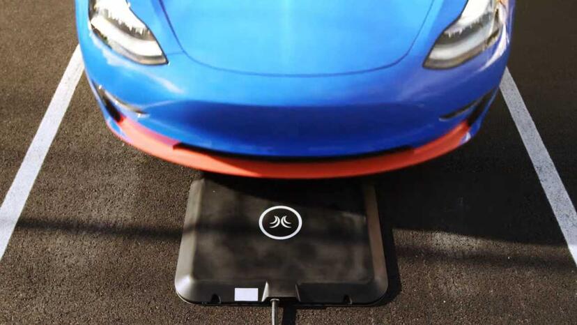 經改造的Model 3無線充電功率為10kW,每小時可以補充77公里續航力。