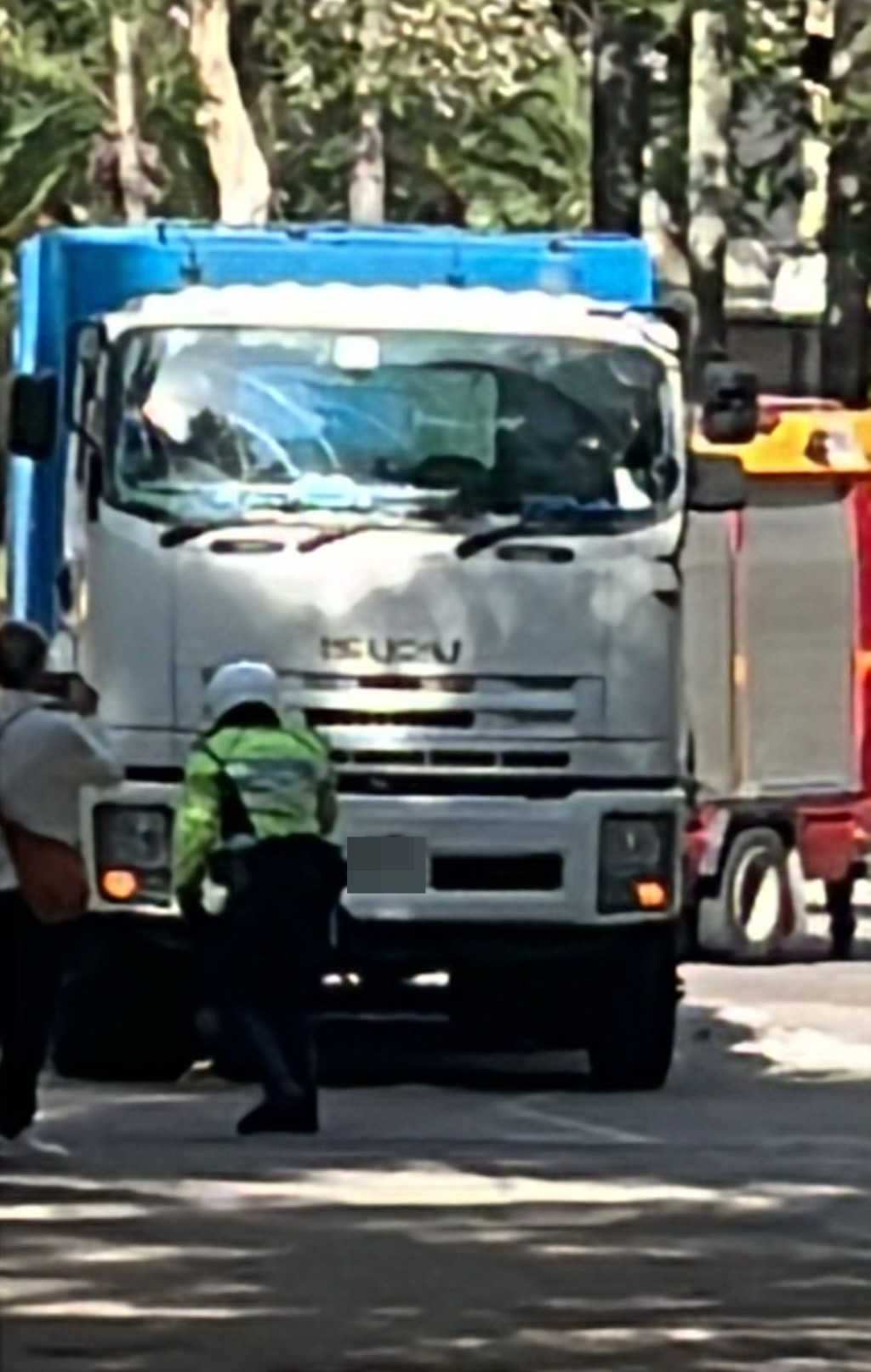 fb馬路的事 (即時交通資訊台)圖片