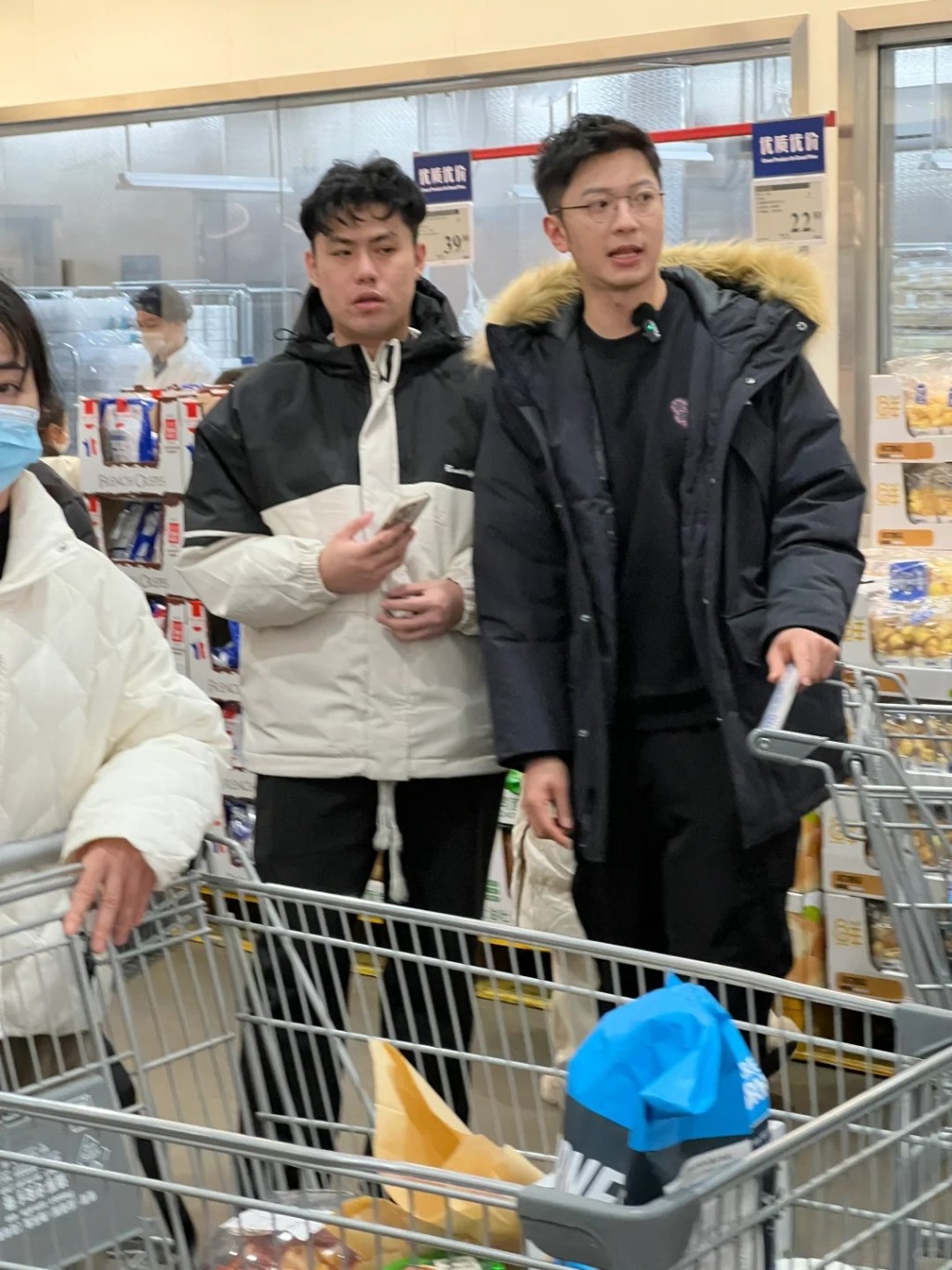 高钧贤亦有逛山姆超市。